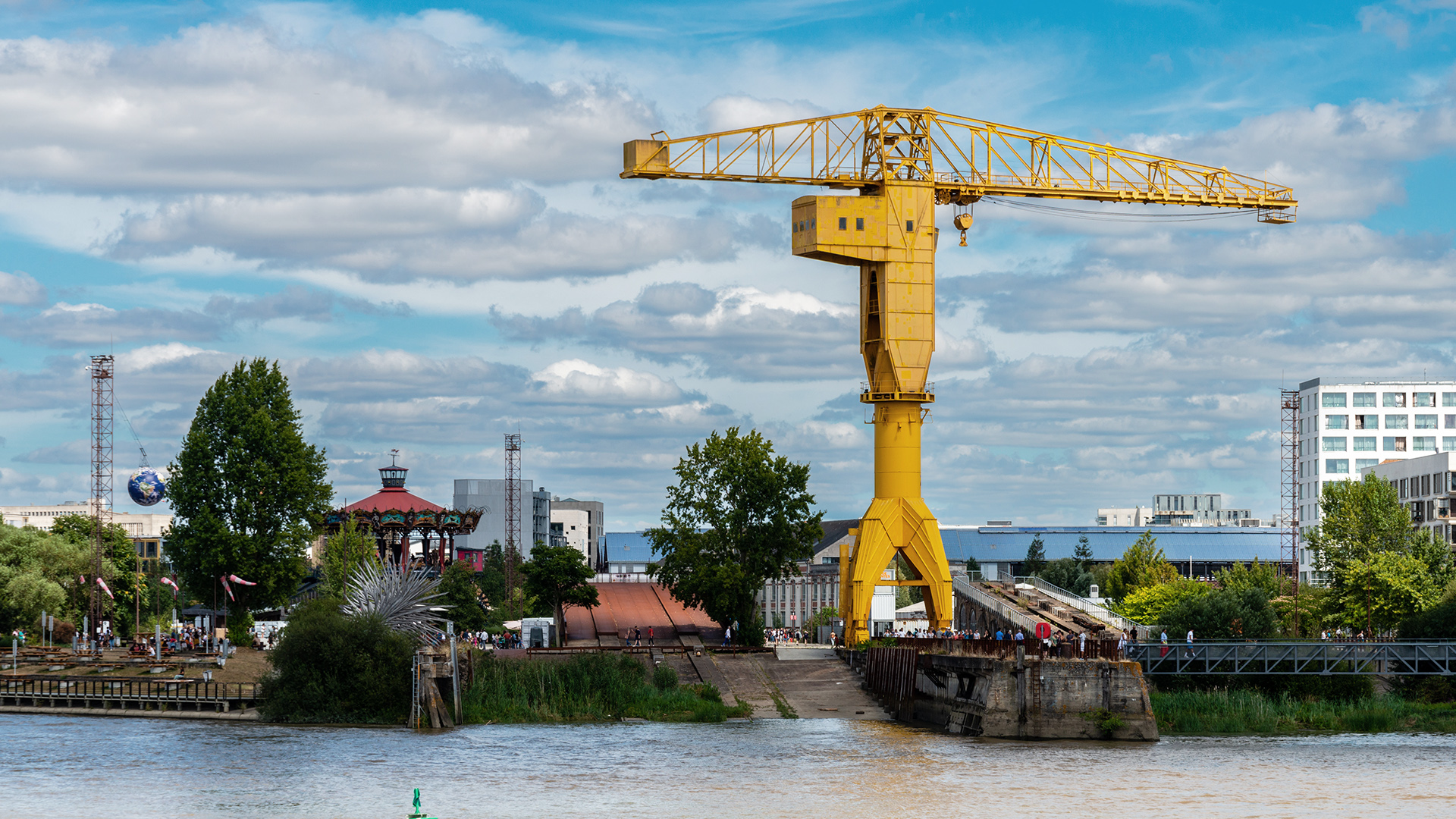 Grue jaunes de l'île de Nantes