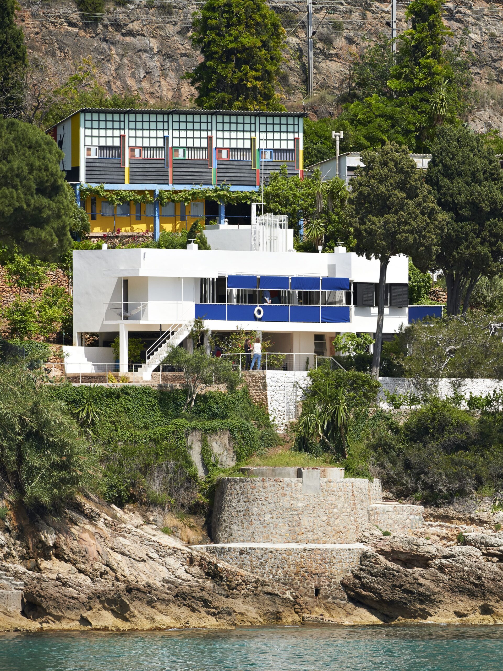 La Villa E-1027 au bord de la mer méditerrané.