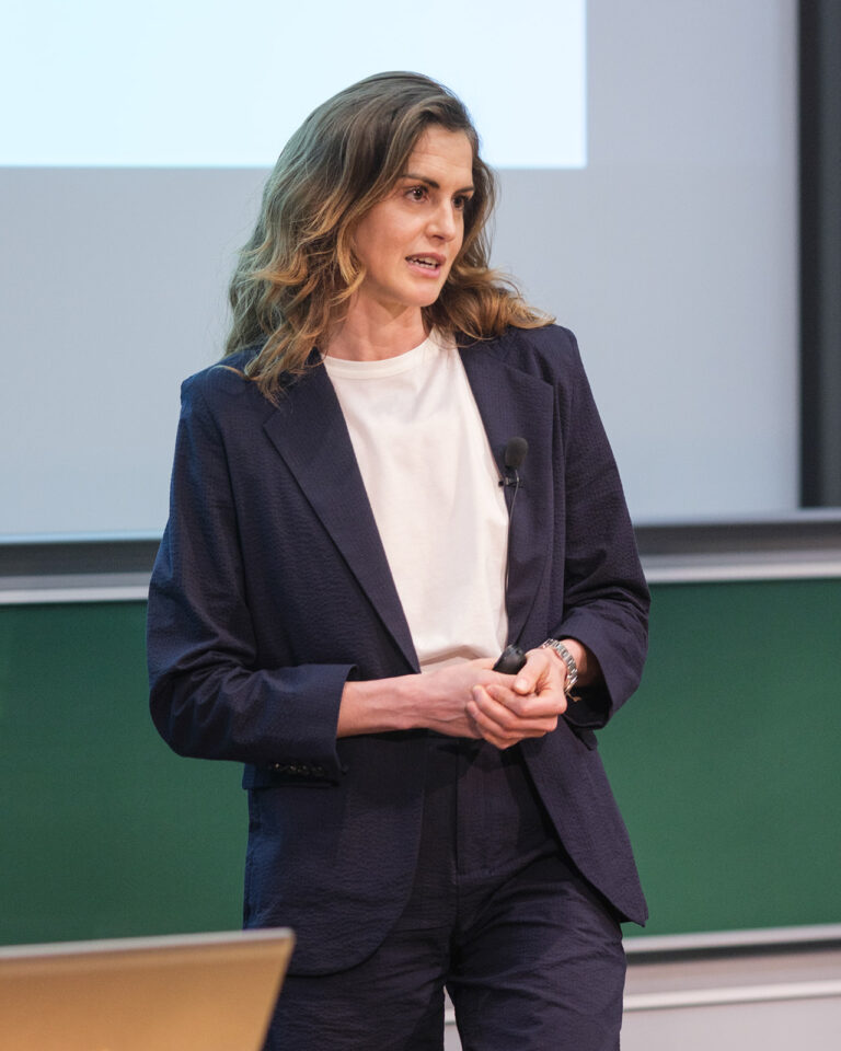Éléonore Givry, conférence Révéler l'intelligence constructive