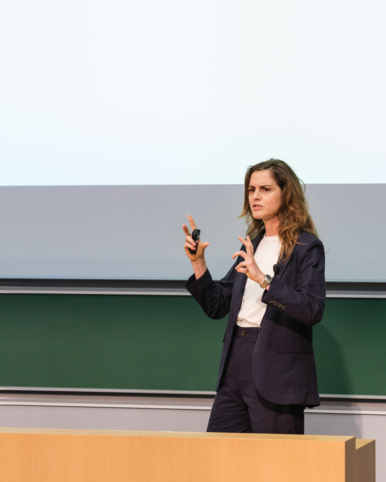 Éléonore Givry, conférence Révéler l'intelligence constructive